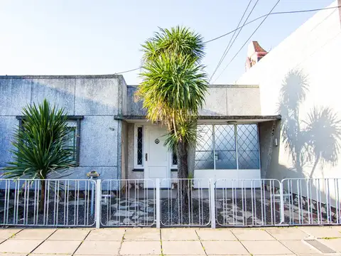 Depto Tipo Casa en Venta con 1 cocheras