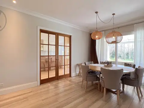 Casa 5 ambientes con 5 baños