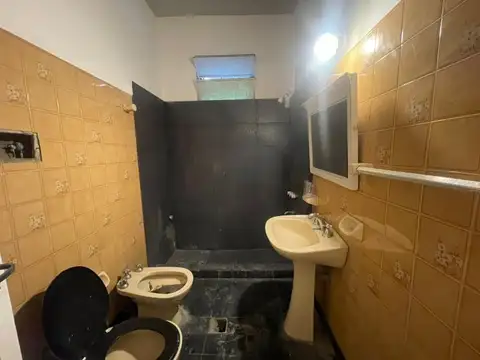 Avenida Piedra Buena 5600, Piso 0