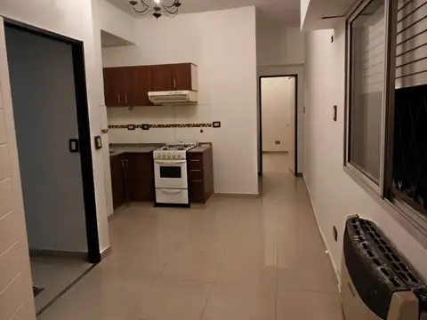 DEPARTAMENTO 2 AMB. C/FTE. 1º PISO POR ESCALERA