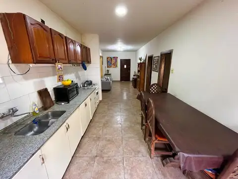 Casa 4 ambientes con 1 baño