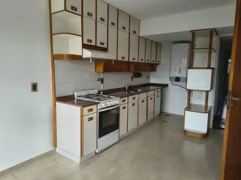 Departamento en Alquiler con 1 cocheras