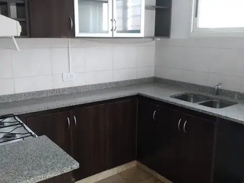 Castro Barros 500, Piso 3