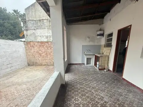 Casa 3 ambientes con 1 baño