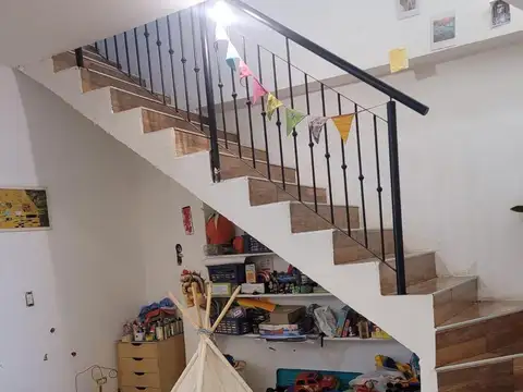Depto Tipo Casa en Venta en General San Martin, USD 135.000