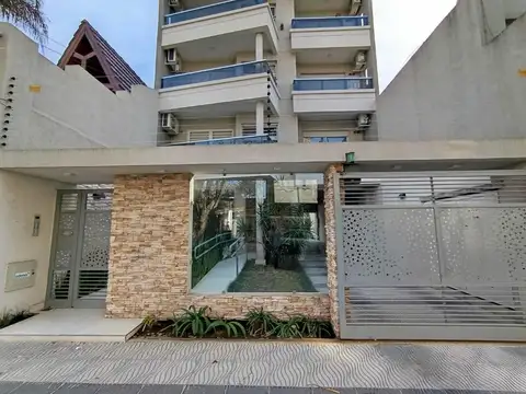 Caseros: Departamento de Tres Ambientes Nuevo F: 10807