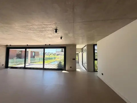 Casa 4 ambientes con 3 baños