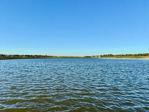 Lote al lago en venta en Silvestre Nordelta