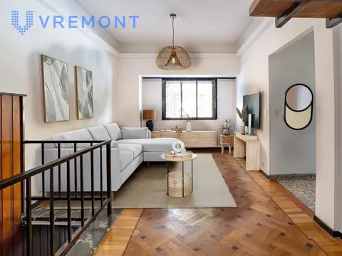 Av. Independencia 3200. PH en venta. Con cochera y terraza.