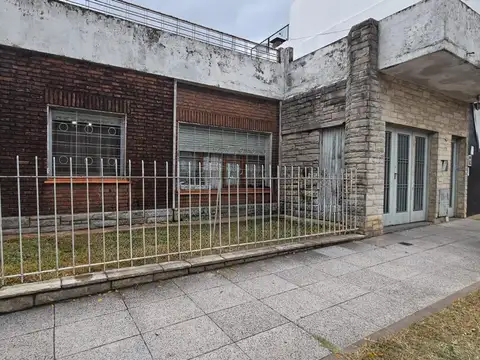 Casa americana 3 ambientes venta  Morón