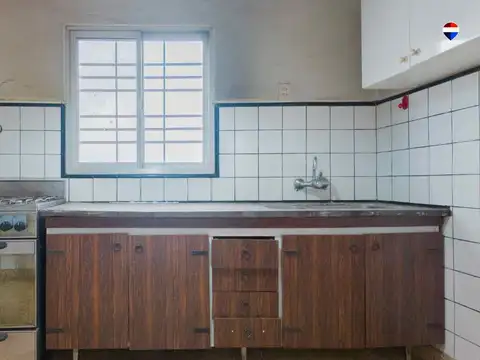 VENTA CASA 3 AMBIENTES EN QUILMES OESTE CON PATIO
