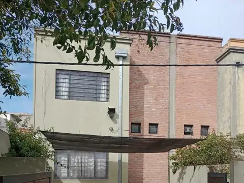 PH en alquiler - 2 Dormitorios 2 Baños - La Plata