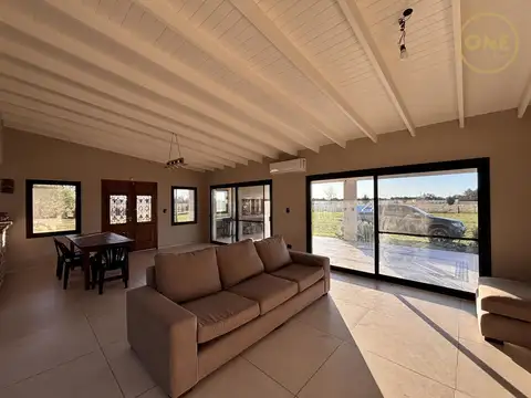 Casa en Venta con 2 cocheras