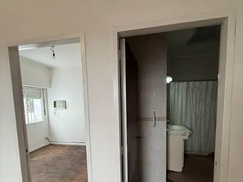Depto Tipo Casa en Venta 50 años