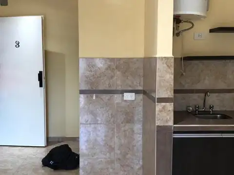 Departamento en Alquiler en Caseros, $ 300.000