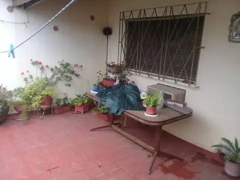 Depto Tipo Casa en Venta en Pompeya, USD 130.000