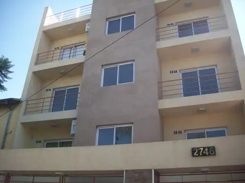 jujuy 2700, Piso baja