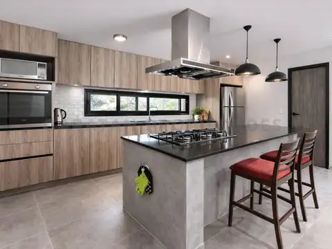 Casa en Alquiler Amoblada Funes