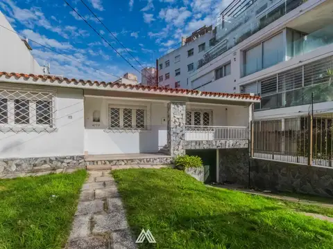 Se vende casa 3 dormitorioscon patio en Malvín