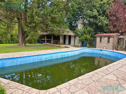 Casa en Venta con 8 cocheras
