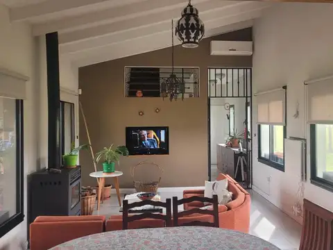 VENTA CASA HERMOSA EN EL ESPINILLO 4 AMBIENTES, CARLOS KEEN