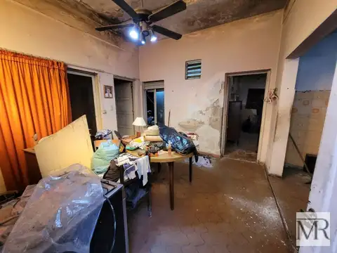 PH grande de 4 ambientes A REFACCIONAR, gran oportunidad.