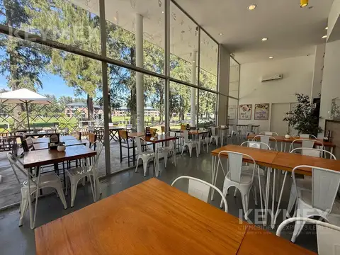 Alquiler Único Local Gastronómico en el Corazón del Parque Empresarial Austral Oportunidad Exclusiva