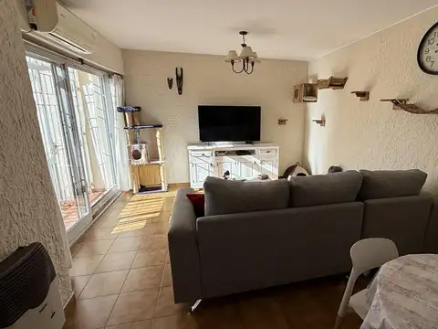 Avenida Mitre 5620, Wilde