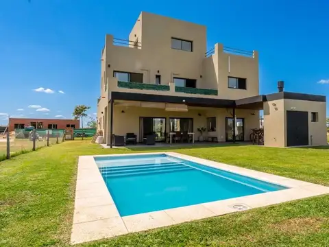 Casa en Venta 6 Ambientes en Riveras, Puertos Del Lago
