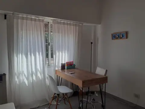 VENTA EN BLOCK DEPOSITO, VIVIENDA Y LOCAL CON VIVIENDA S/ SUCRE BECCAR