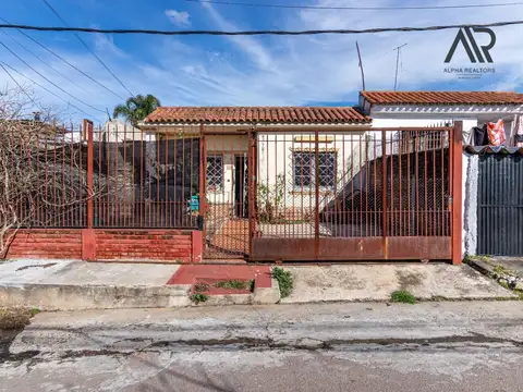 Casa en venta de 2 dormitorios c/ cochera en Cerrito