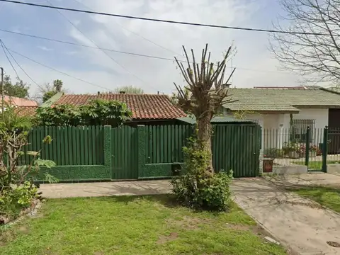 Hermoso Chalet en excelente ubicacion a metros de bajo nivel