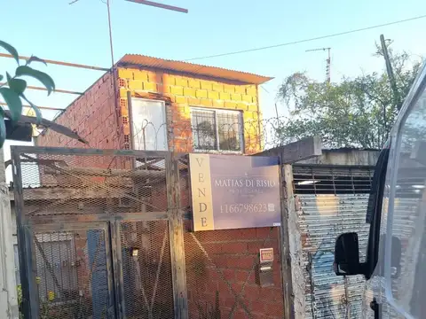 VENTA CASA 3 AMBIENTES - CUARTEL QUINTO - MORENO
