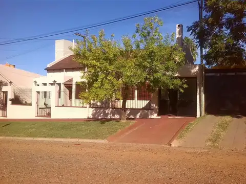 Casa - Venta - Argentina, Concordia - BELGRANO 1800