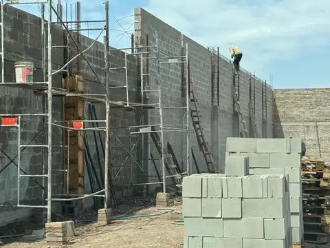 VENTA TERRENO CON ESTRUCTURA, PARQUE INDUSTRIAL
