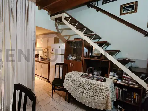 VENTA de Departamento Dúplex, tipo PH de 2 Ambientes en LA BOCA