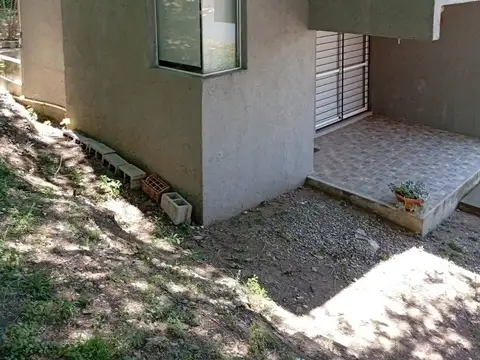 VENTA DUPLEX 2 DORM. AMOBLADO CARLOS PAZ CORDOBA