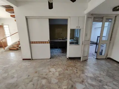 CASA 4 AMB -VENTA -BANFIELD-APTA CREDITO!