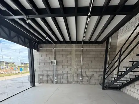 LOCAL COMERCIAL EN VENTA — DOCTA