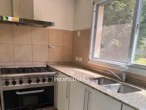 Casa en Alquiler al Norte