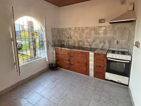 183 entre 42 y 43 , Piso 0