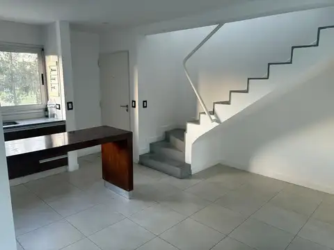 Avenida de los Fundadores 100