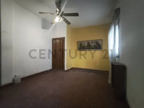 Casa en Venta en Castelar Sur, USD 68.000