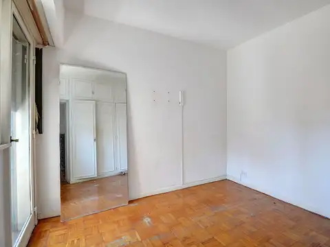 Venta dos ambientes en Retiro con Balcón