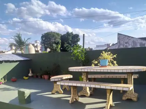 Casa 3 ambientes con 1 baño