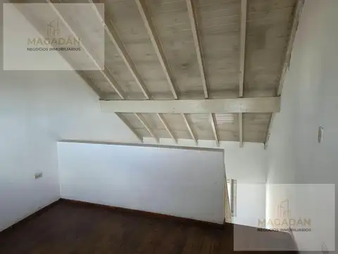 Venta de Triplex 4 ambientes - zona Ramos Mejia