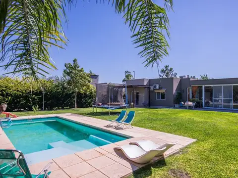 VENTA DE CASA EN AIRES DEL LLANO