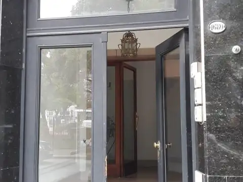 Departamento monoambiente / oficina en alquiler en Brandsen al 1600 Barracas CABA