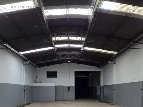 Galpón- Depósito  de 339 m2  en Nueva Pompeya - ALQUILER