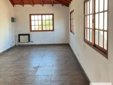 Casa en Venta en Berazategui, USD 195.000